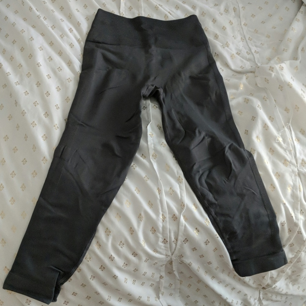 Lululemon zone in crops